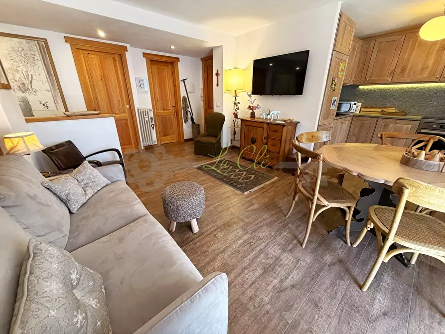 Immagine 4 di Trilocale in affitto  a Courmayeur