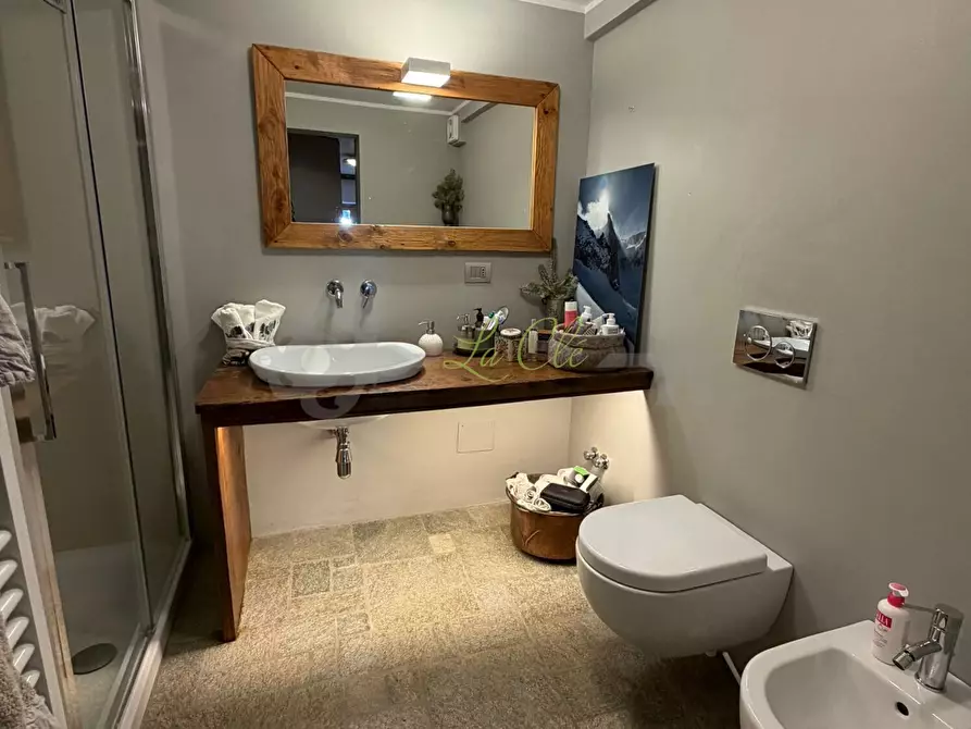 Immagine 27 di Trilocale in vendita  a Courmayeur