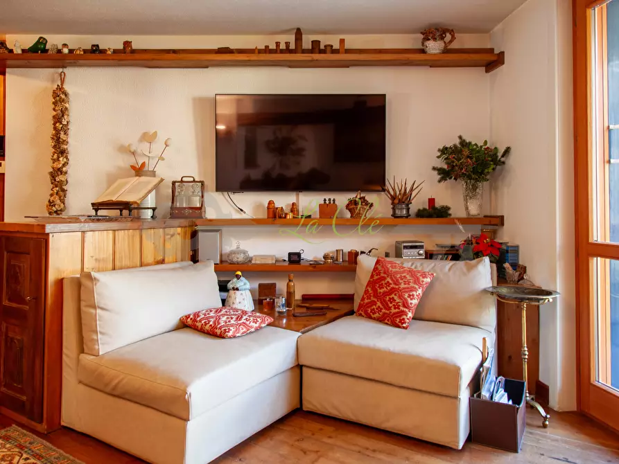 Immagine 3 di Quadrilocale in affitto  a Courmayeur