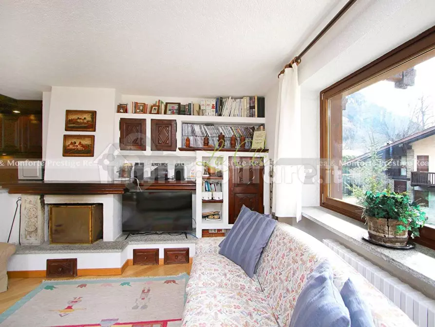 Immagine 4 di Trilocale in vendita  a Courmayeur