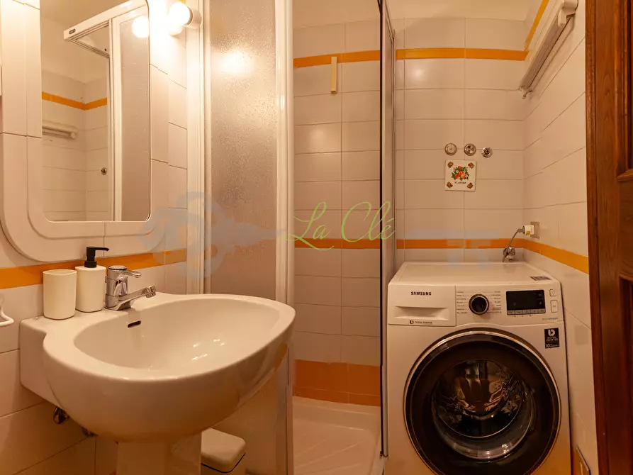 Immagine 15 di Quadrilocale in affitto  a Pre'-Saint-Didier