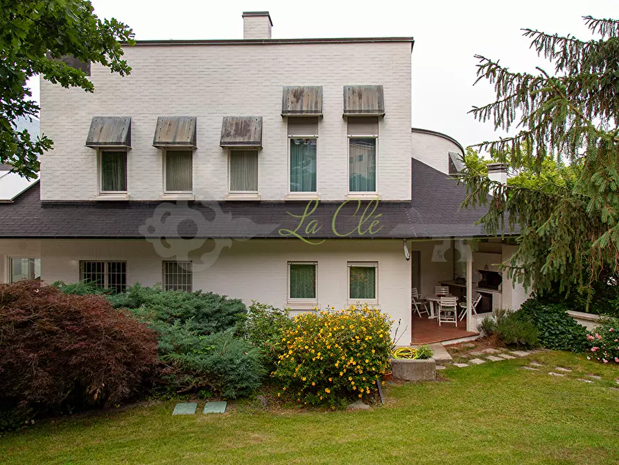 Immagine 41 di Albergo/B&B/Residence in vendita  a Brissogne