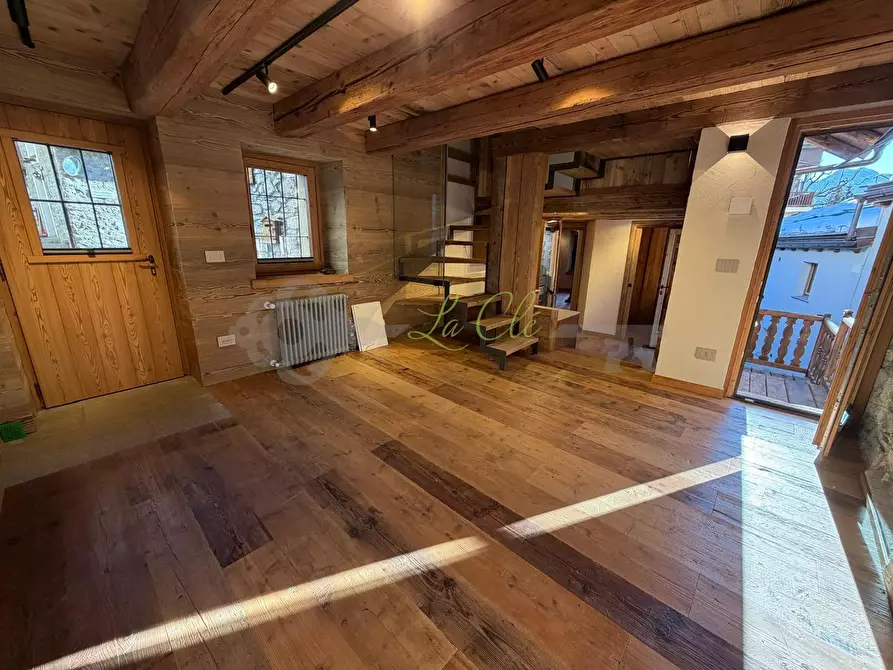 Immagine 3 di Trilocale in vendita  in Via Passerin D'Entreves 11 a Courmayeur