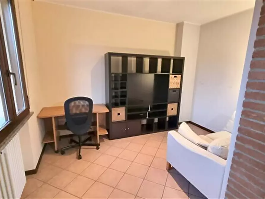 Immagine 8 di Bilocale in vendita  in Strada Val Parma 188 a Parma