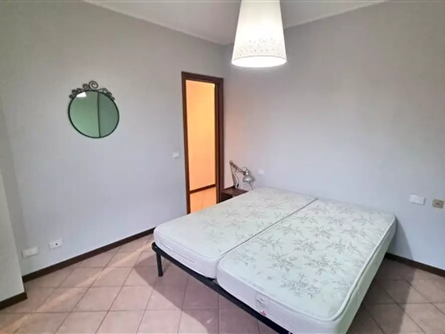 Immagine 14 di Bilocale in vendita  in Strada Val Parma 188 a Parma