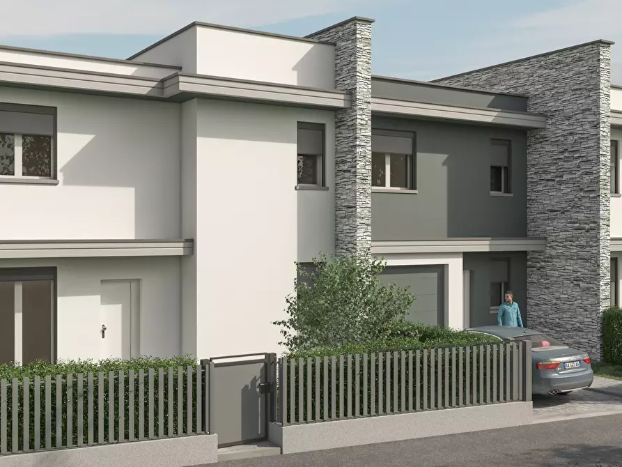 Immagine 11 di Casa trifamiliare in vendita  in Strada Pilastrello 14 a Parma