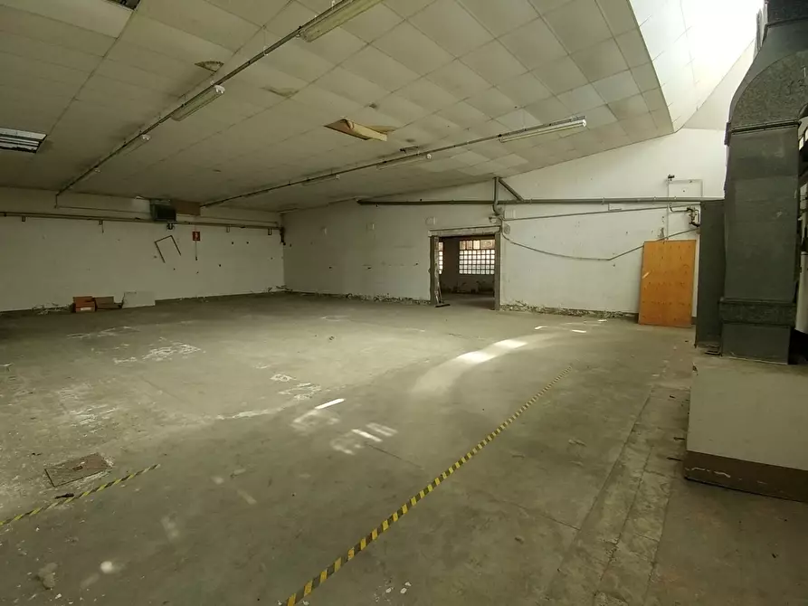 Immagine 8 di Attività artigianale in vendita  in Via del Murazzo 96a a Modena