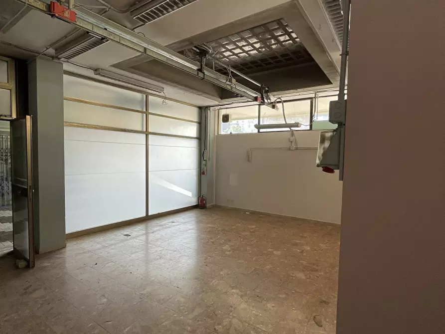 Immagine 5 di Laboratorio in vendita  in via giardini 470 a Modena