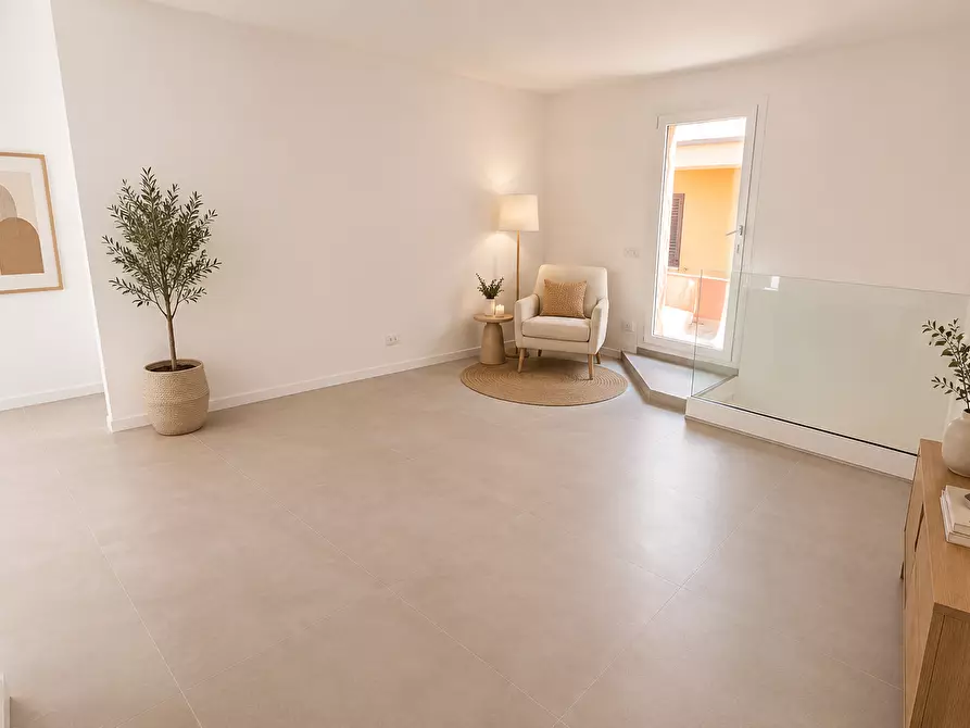 Immagine 10 di Loft/Open space in vendita  in Via Emilia Centro 227 a Modena