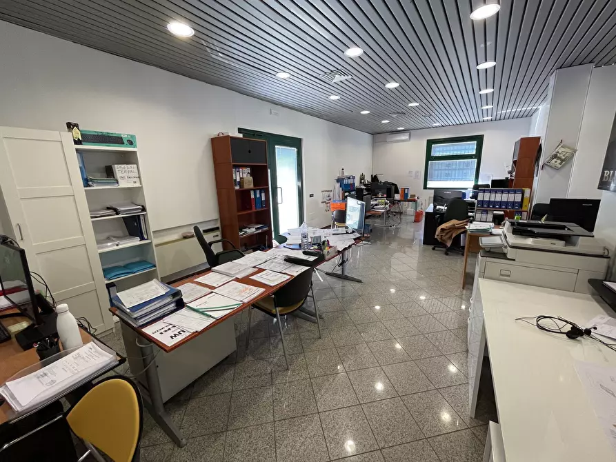 Immagine 1 di Ufficio in affitto  in strada albareto 698 a Modena