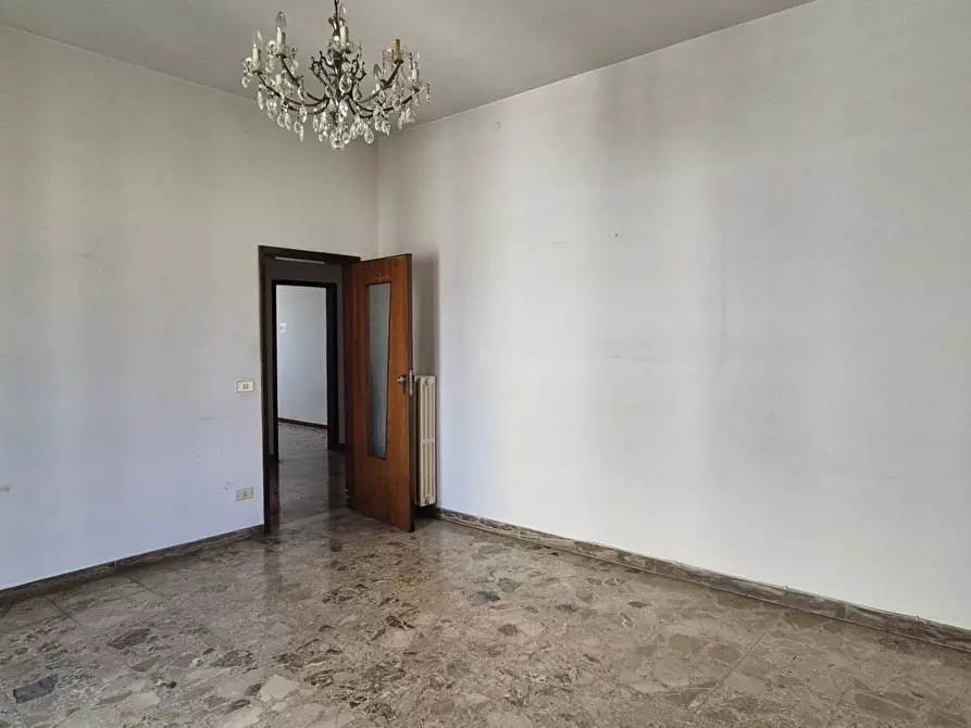 Immagine 8 di Quadrilocale in vendita  in Via Giuseppe Gioacchino Belli 54 a Modena