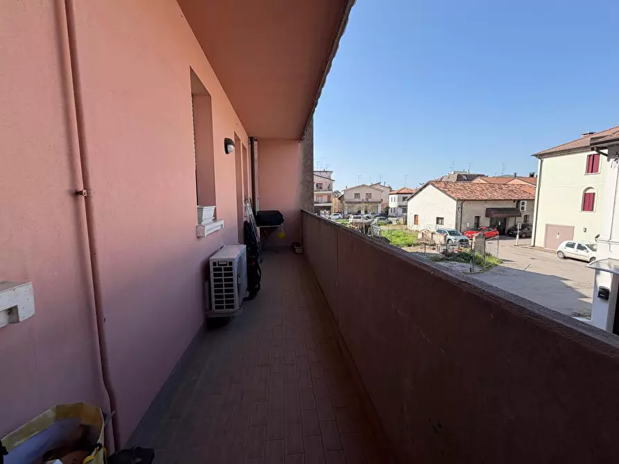 Immagine 11 di Bilocale in vendita  a Rovigo