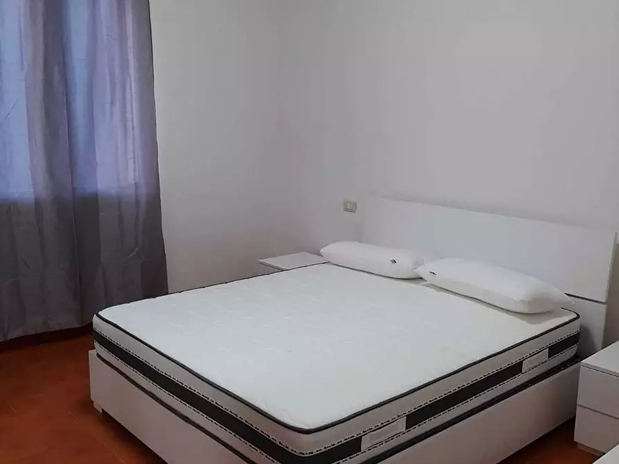 Immagine 1 di Stanza singola in affitto  a Rovigo