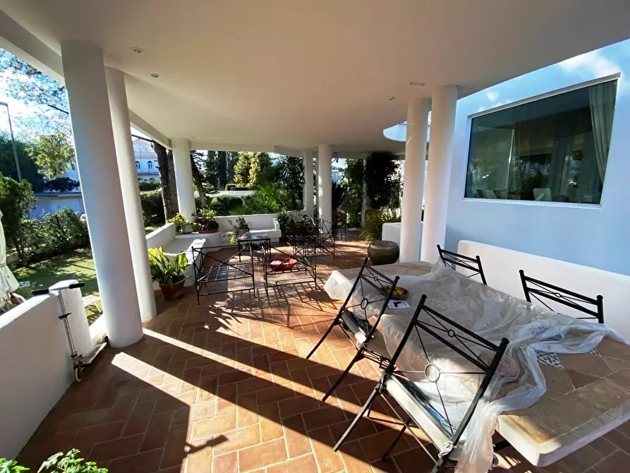 Immagine 8 di Villa in vendita  in Corso Alcide de Gasperi 376 a Bari