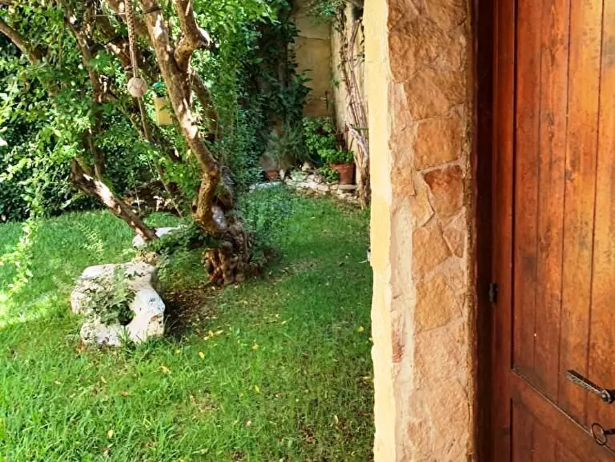 Immagine 3 di Villa in vendita  in Via Angelo Michele Pesce 62 a Casamassima