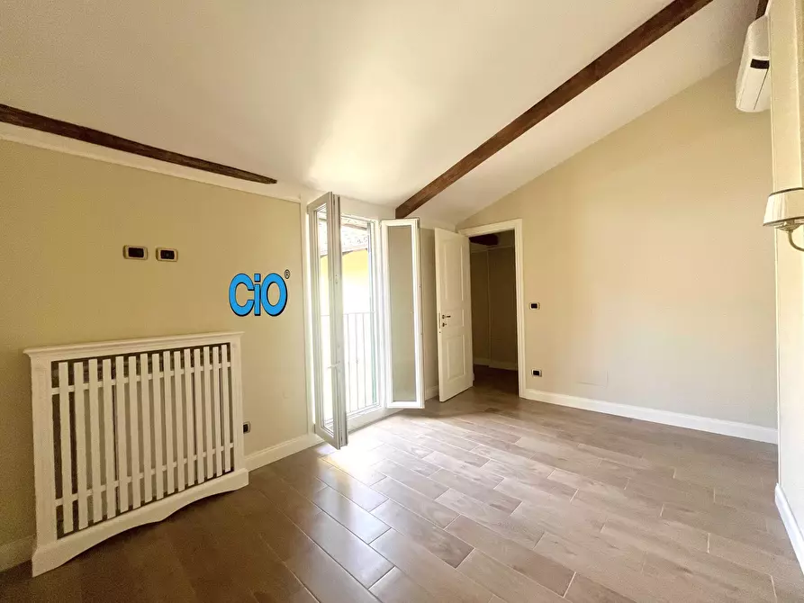 Immagine 7 di Mansarda in vendita  a Bologna