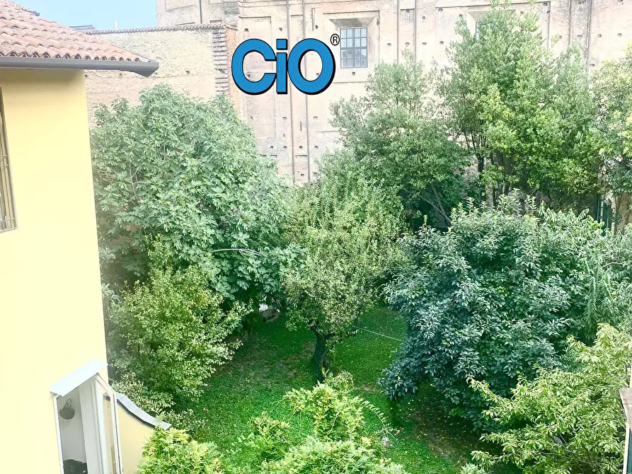 Immagine 3 di Loft/Open space in affitto  a Bologna