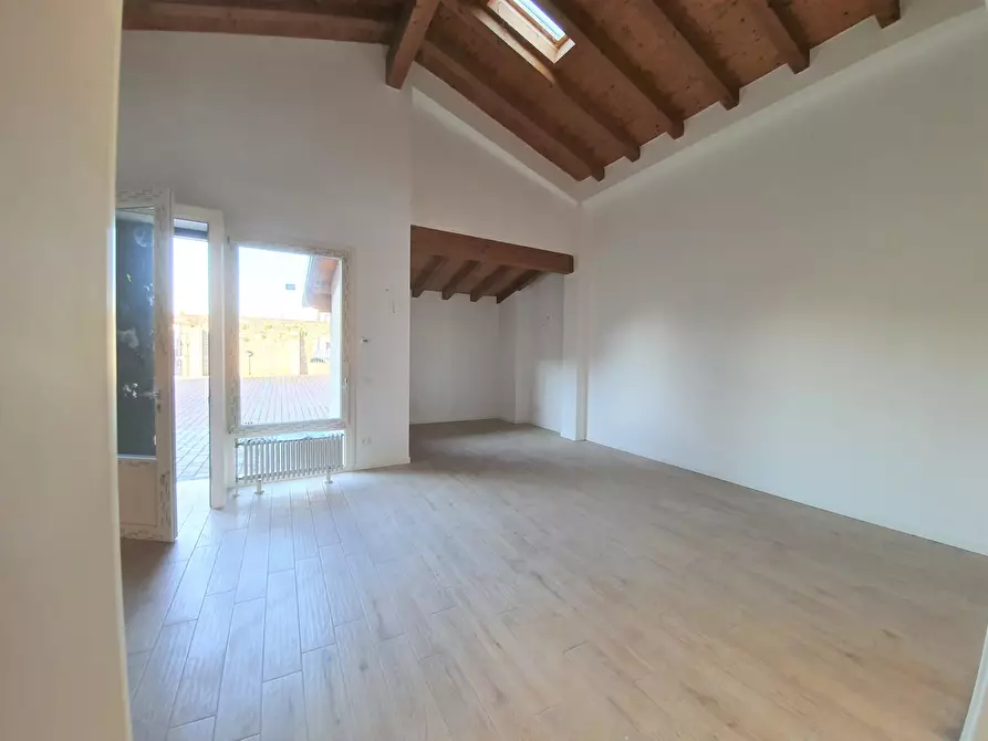 Immagine 10 di Trilocale in vendita  in Via I Maggio a Bovezzo