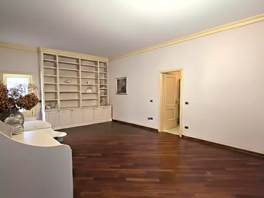 Immagine 2 di Quadrilocale in vendita  in Corso Martiri della Libertà a Brescia