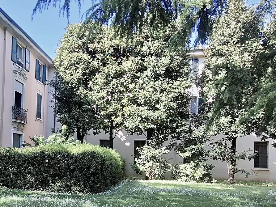 Immagine 12 di Quadrilocale in vendita  a Brescia