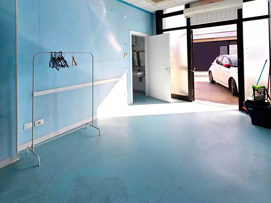 Immagine 2 di Ufficio in affitto  in Via Orzinuovi a Brescia