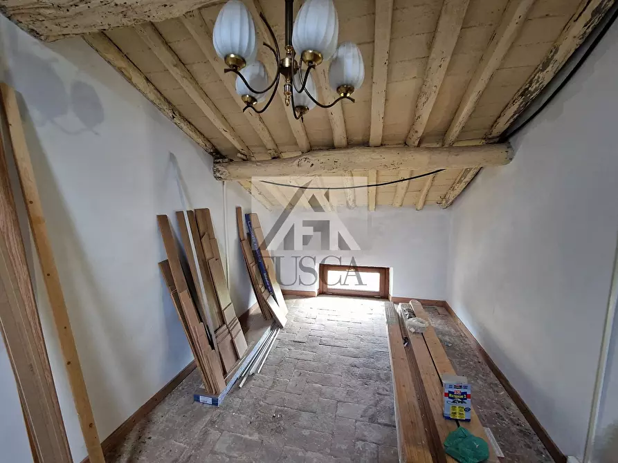 Immagine 31 di Casa indipendente in vendita  a Lucca