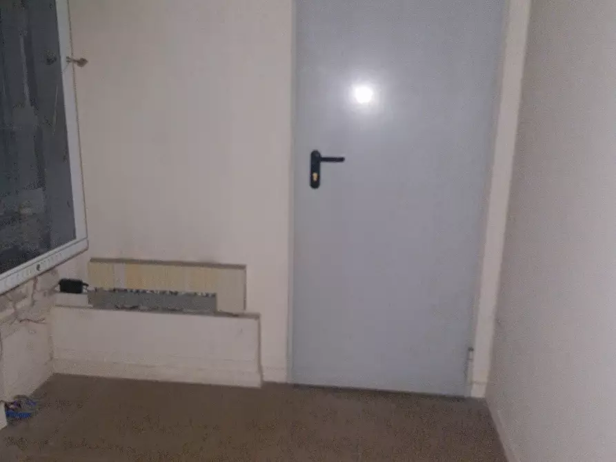 Immagine 10 di Ufficio in affitto  in Viale Giuseppe Giusti a Lucca