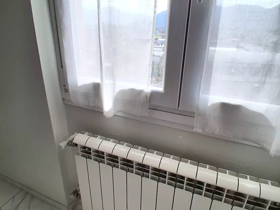 Immagine 8 di Quadrilocale in vendita  in Via Cesare Sardi a Lucca