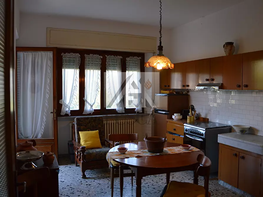 Immagine 21 di Villa in vendita  in Via Montebonelli a Lucca