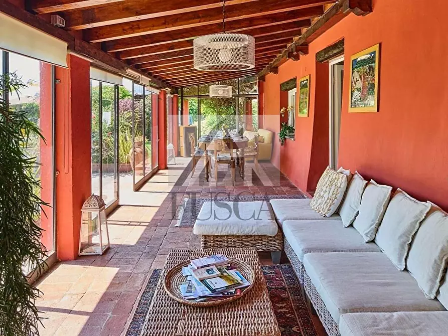 Immagine 4 di Villa in vendita  in Via Barsotto a Lucca