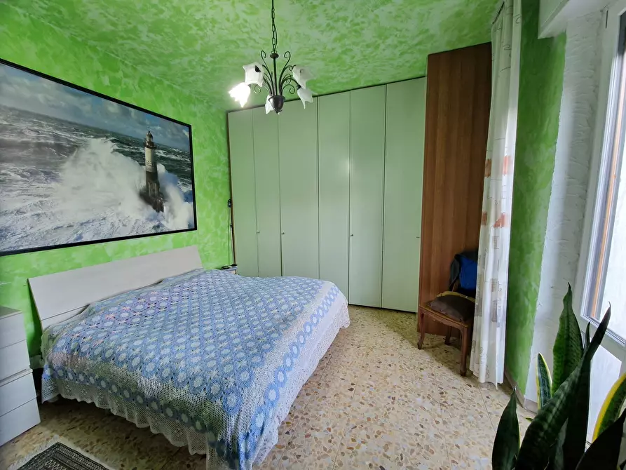 Immagine 13 di Pentalocale in vendita  in Via Fregionaia a Lucca