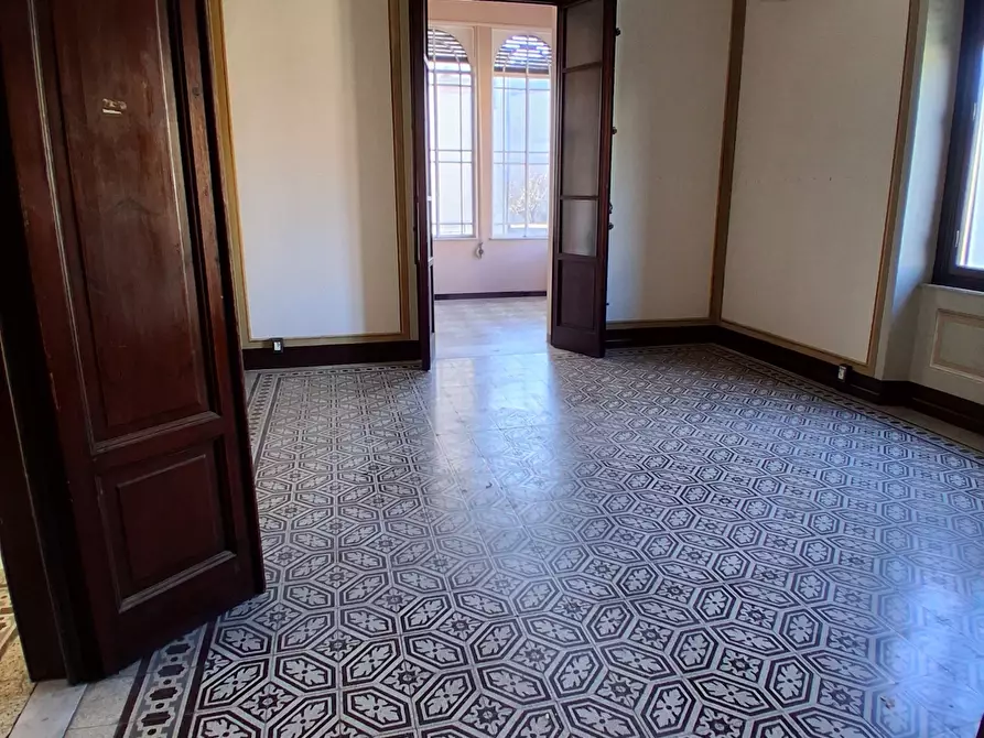 Immagine 12 di Ufficio in affitto  in Via C. Angeloni a Lucca