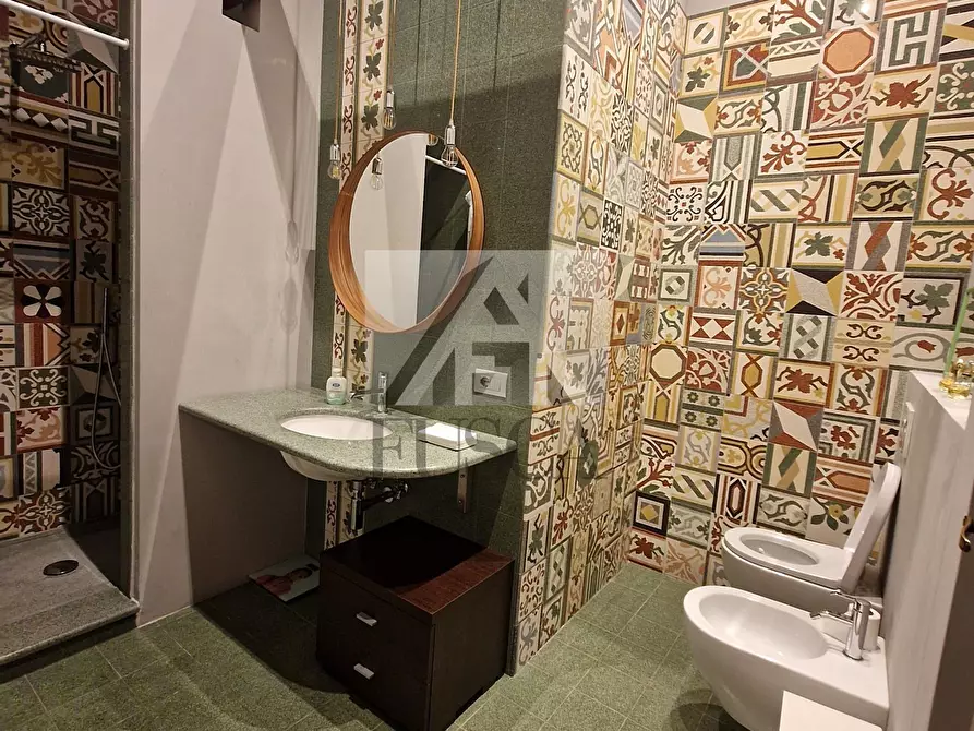 Immagine 23 di Pentalocale in vendita  in Viale Giuseppe Giusti a Lucca