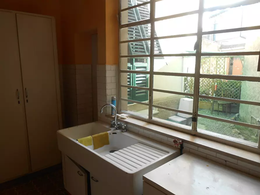 Immagine 19 di Villa in vendita  in Viale Guglielmo Marconi a Lucca