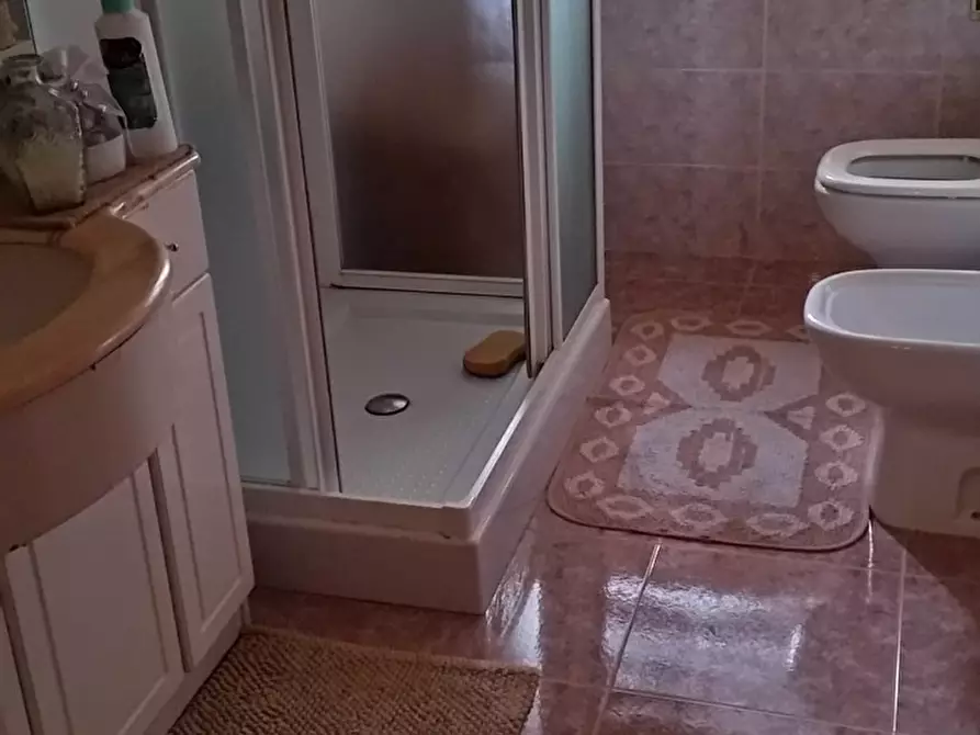 Immagine 11 di Villa in vendita  in bollori a Lucca