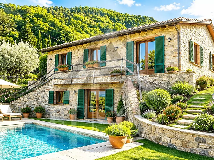 Immagine 1 di Rustico / casale in vendita  in Via di Matraia a Capannori