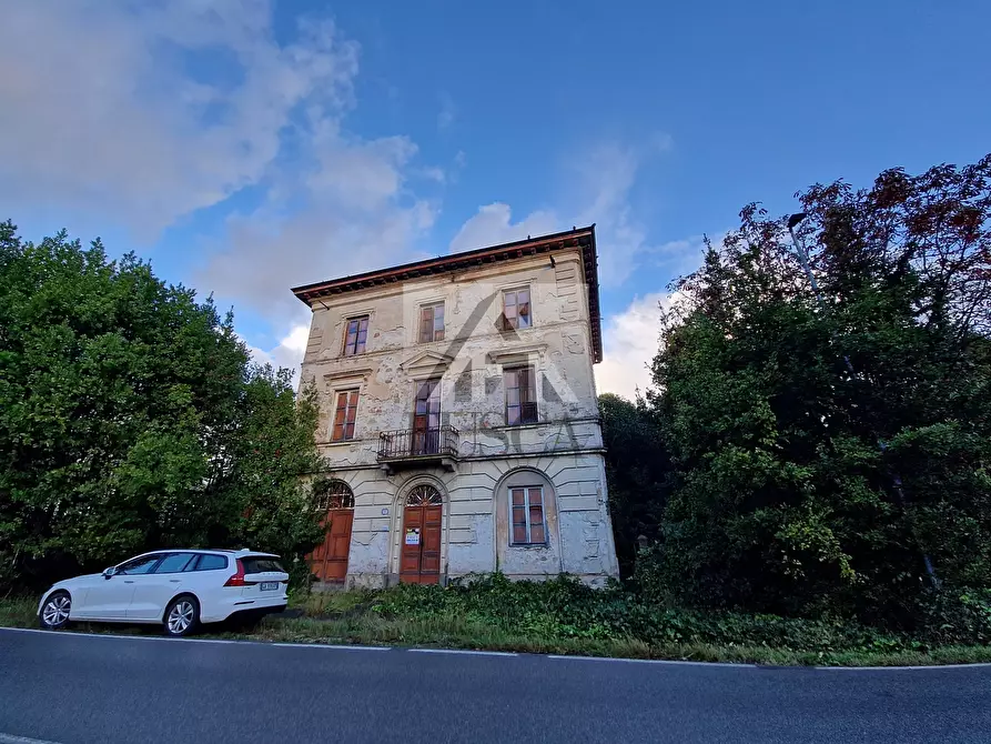 Immagine 6 di Villa in vendita  in via pisana a Lucca
