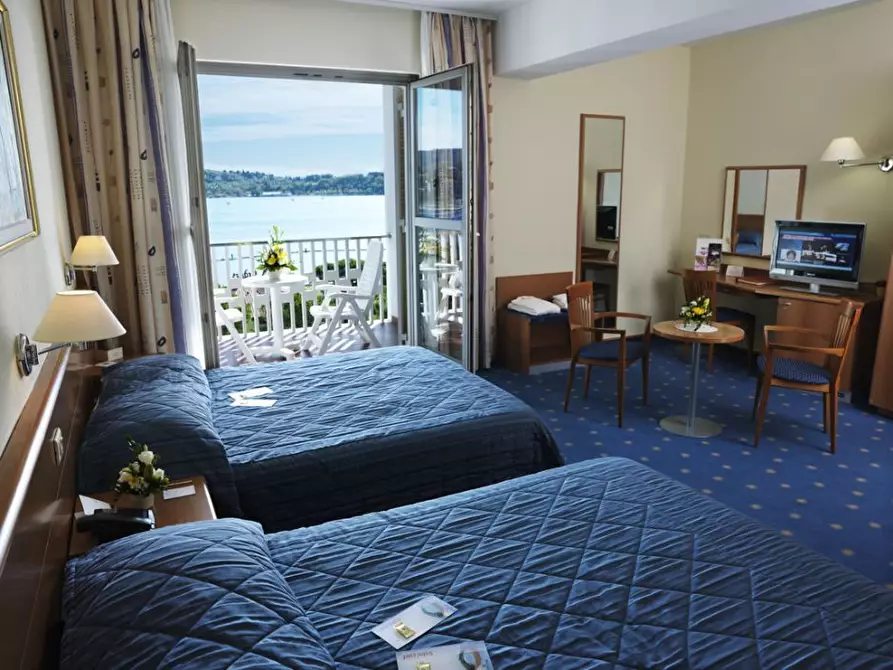 Immagine 10 di Albergo/B&B/Residence in vendita  in Via Arcivescovato a Lucca