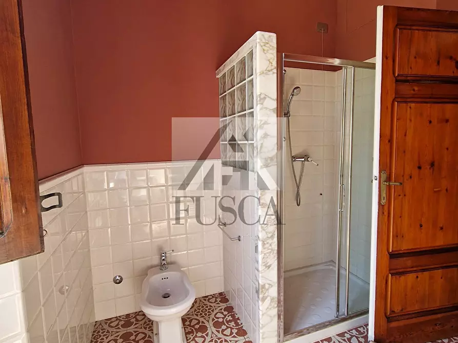 Immagine 18 di Ufficio in vendita  in Viale Giuseppe Giusti a Lucca