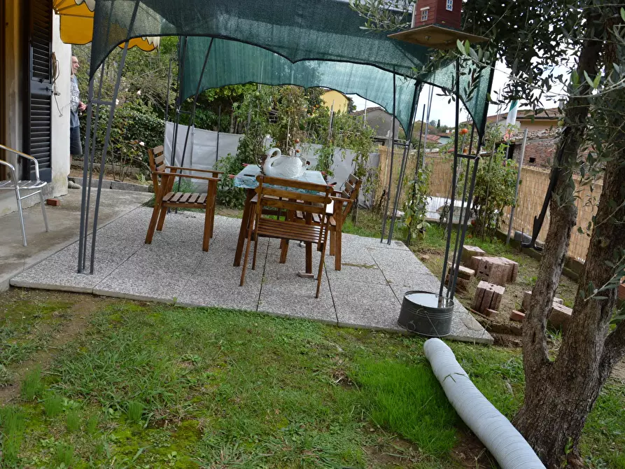 Immagine 28 di Casa indipendente in vendita  in bollori a Lucca