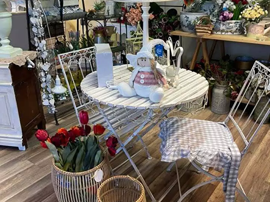 Immagine 4 di Locale commerciale in affitto  in Via Pesciatina 97b a Capannori