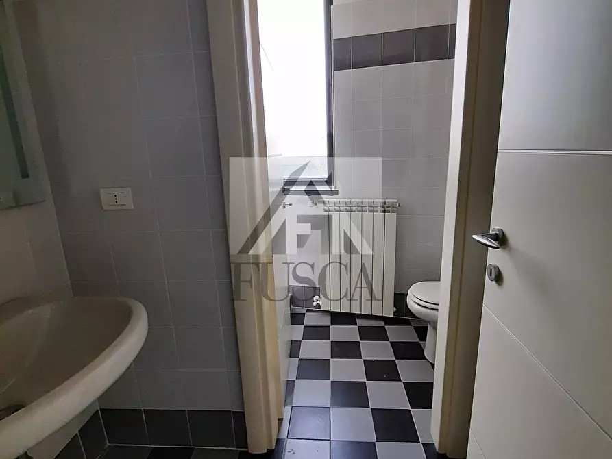 Immagine 6 di Ufficio in affitto  in Via per Corte Ceccotti a Lucca