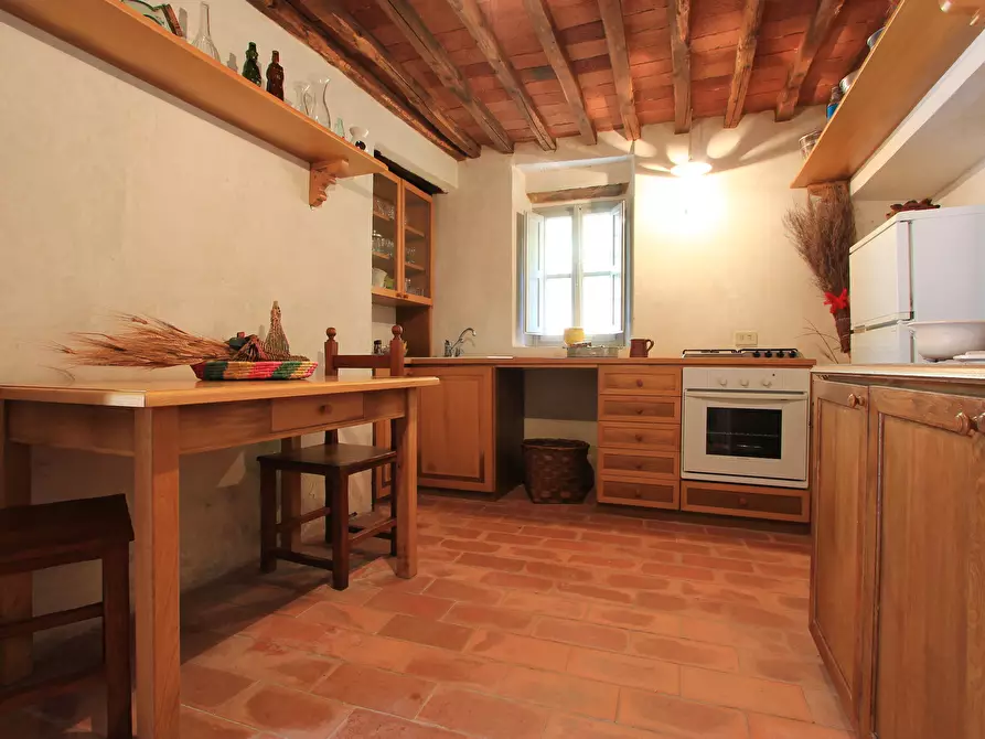 Immagine 13 di Rustico / casale in vendita  in Via di Arliano a Lucca