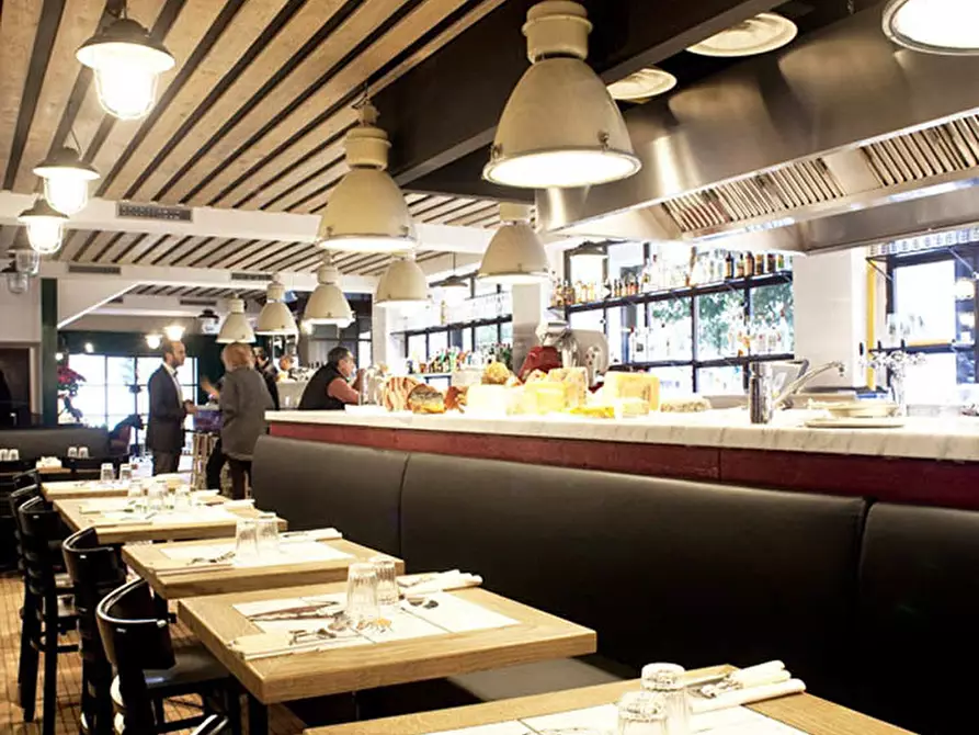 Immagine 9 di Bar / Ristorante in vendita  in Via Santa Croce a Lucca