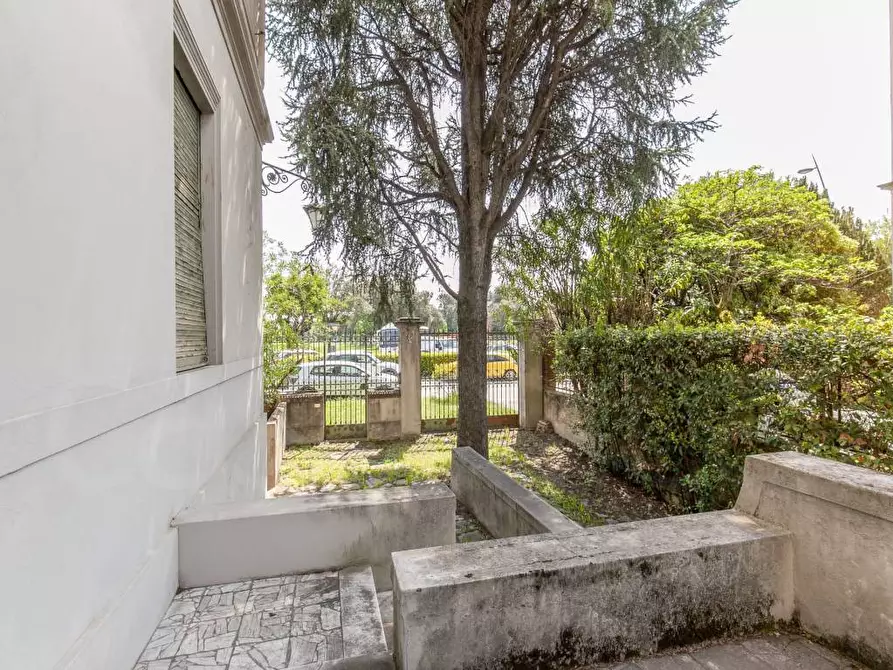 Immagine 13 di Villa in vendita  in gerani a Lucca