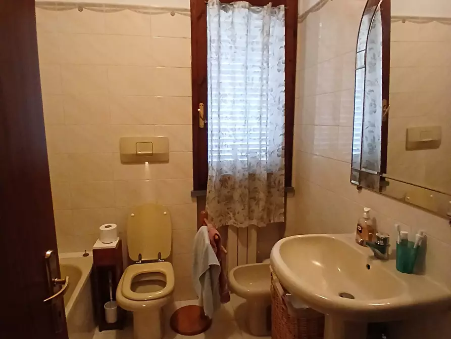 Immagine 13 di Villa in vendita  in Via di Mezzo II a Lucca