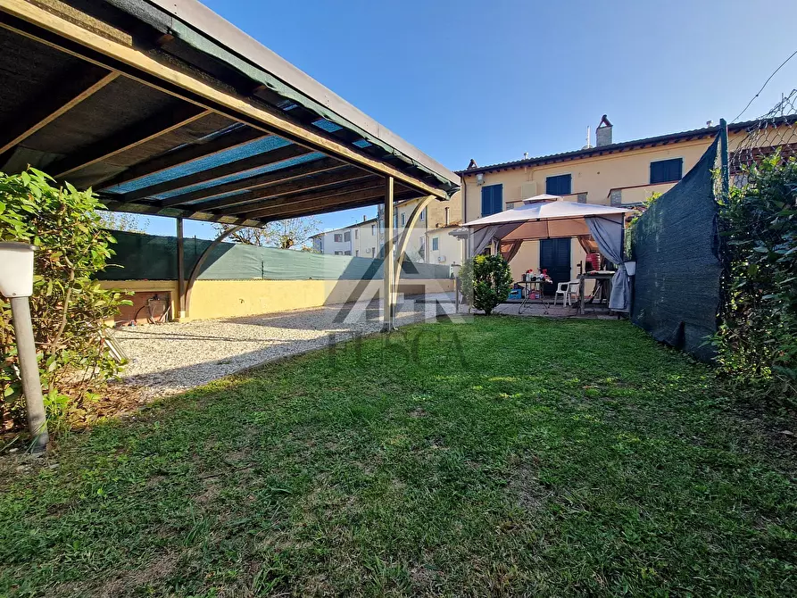 Immagine 4 di Casa bifamiliare in vendita  in Via della Santissima Annunziata a Lucca