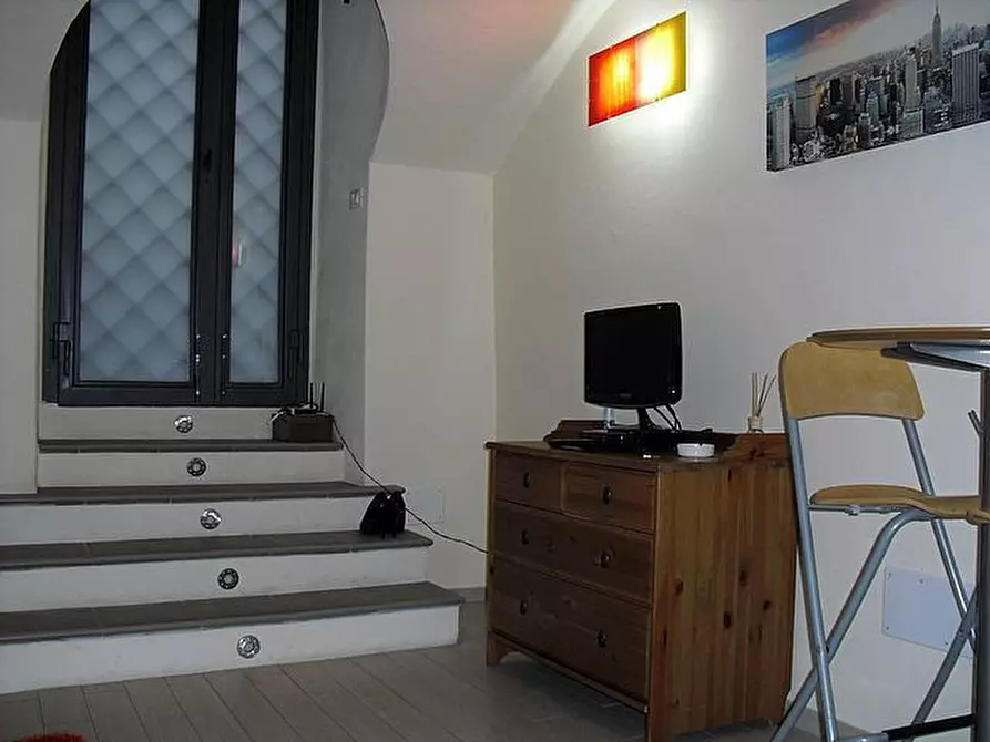 Immagine 5 di Locale commerciale in affitto  in Via Comunale Selmi a Lucca