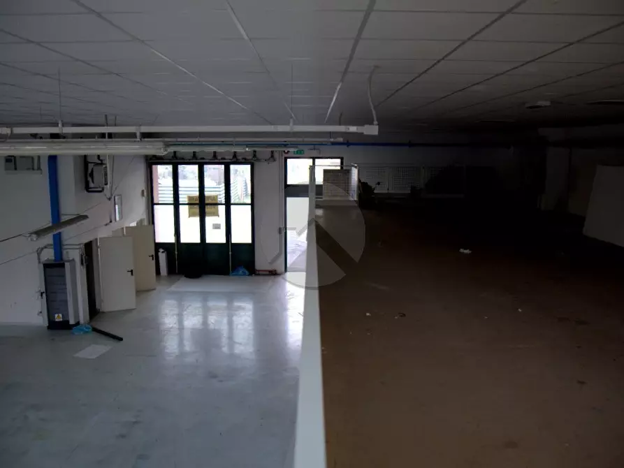 Immagine 5 di Attività artigianale in vendita  in Via del Marginone a Lucca