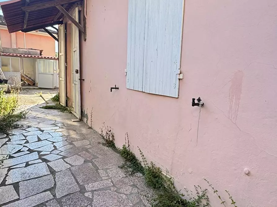 Immagine 8 di Casa semindipendente in vendita  a Massarosa